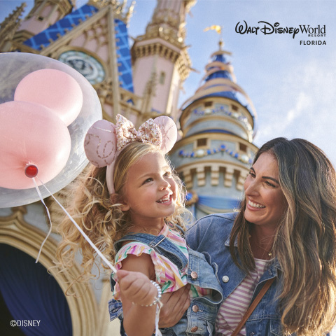 Mom and daughter at Disney World