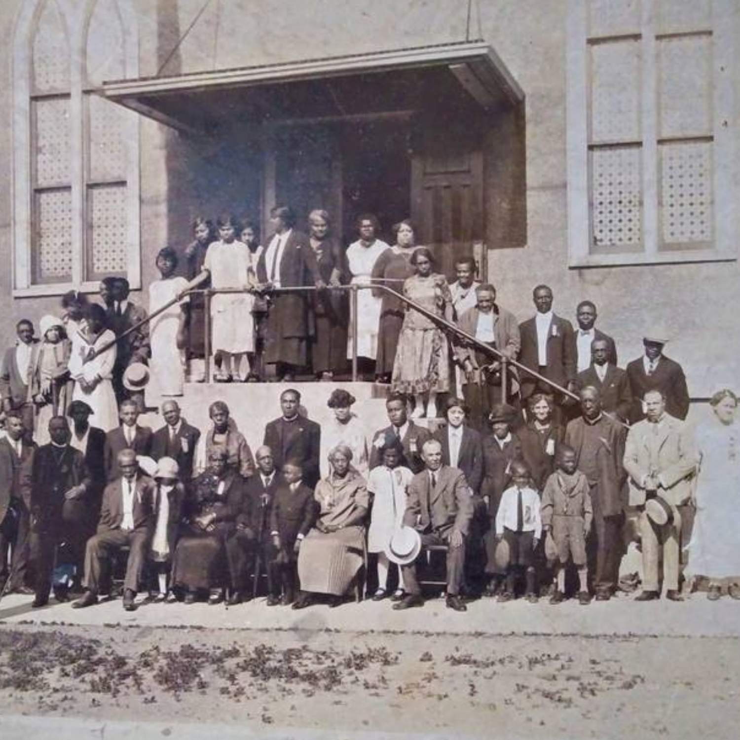 imagery of group from Niagara's underground railroad