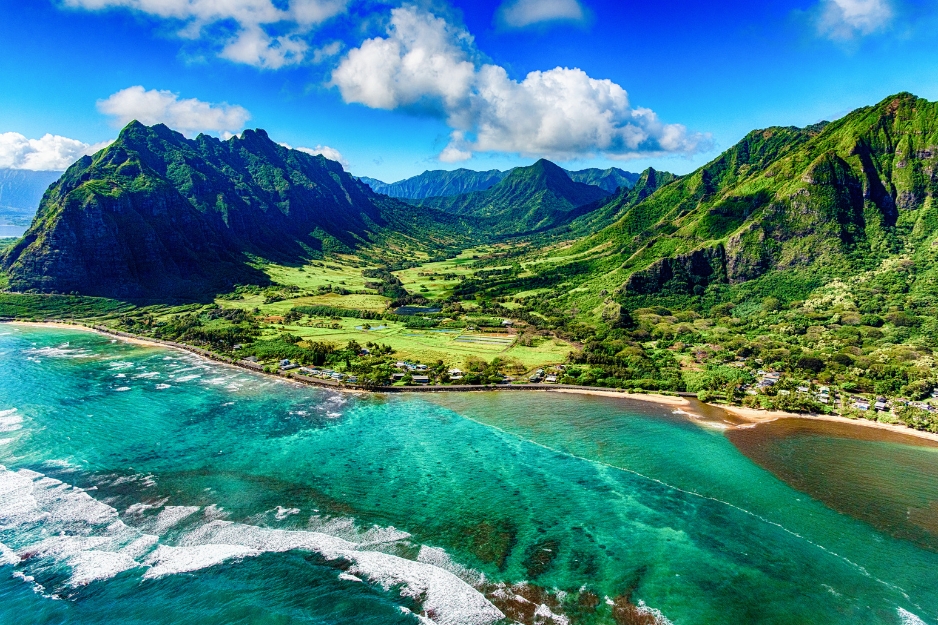 landscape of coastal Oahu, Hawaii and the Kualoa Ranch