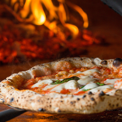 Meet Me There: Roberto's Pizza Passion