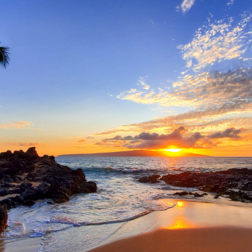 Makena Secret Beach at sunset in Maui, Hawaii