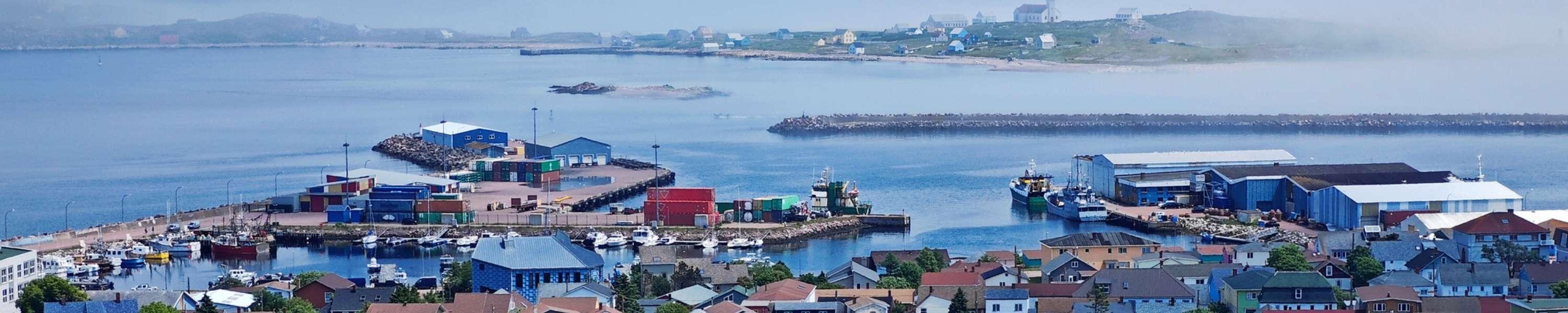 Saint Pierre, Saint Pierre Island, Saint Pierre et Miquelon: view over the capital and most populous commune of the French overseas collectivity of Saint Pierre and Miquelon, an archipelago situated off the coast of Newfoundland, Canada
